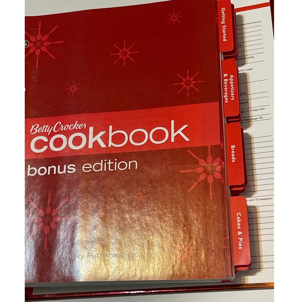 Betty Crocker Cookbook Bonus Edition Red Ring Binder 1000+ Recipes Wiley Classic